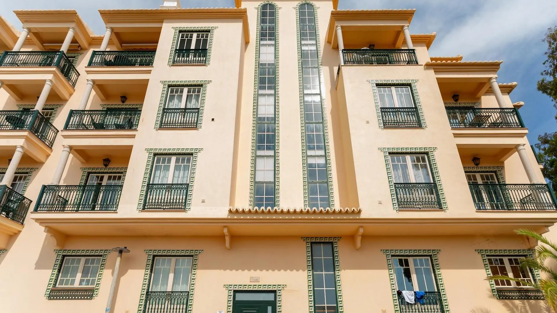 Bicos Beach Apartments By Albufeira Rental