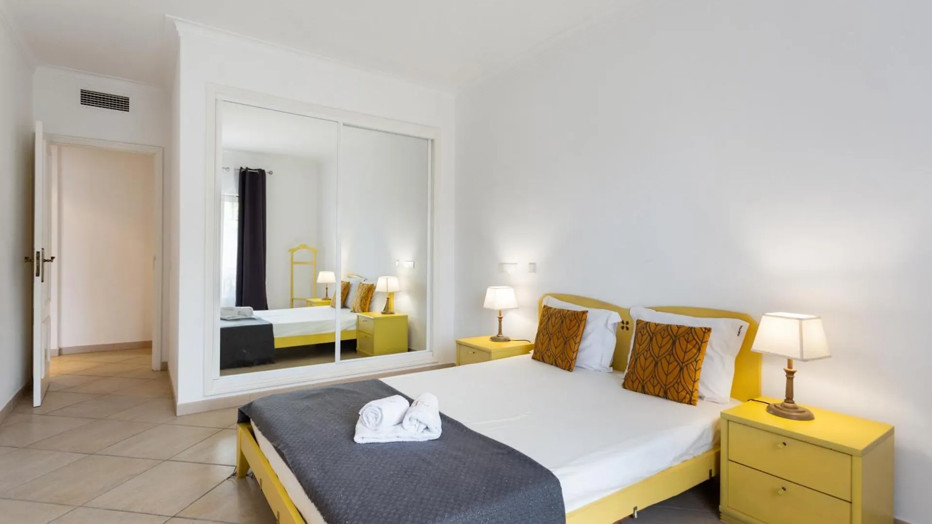 Bicos Beach Apartments By Albufeira Rental